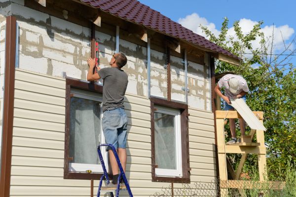 Cost of Handyman Siding Repair in Newark
