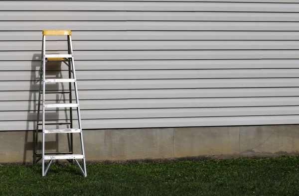 Cost of Siding Service in Newark