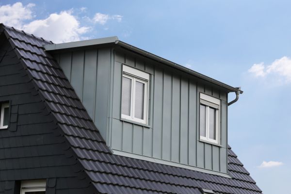 Cost of Composite Siding Service in Newark