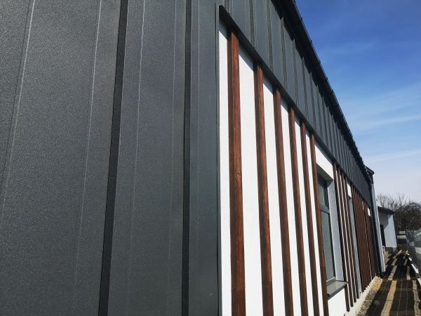 Cost of Metal Cladding Replacement in Newark