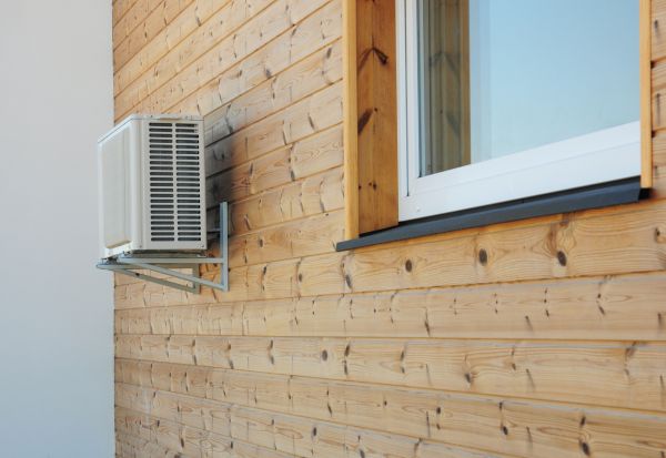 Cost of Pine Wood Siding Installation in Newark