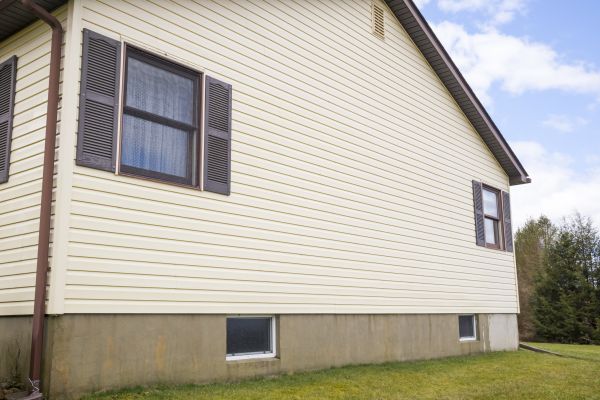 Cost of Dutch Lap Siding Repair in Newark